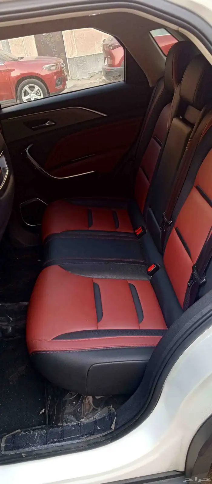 T77 2021 مستعملة ممشى 45562 للبيع قير أوتوماتيك بنزين ال 8