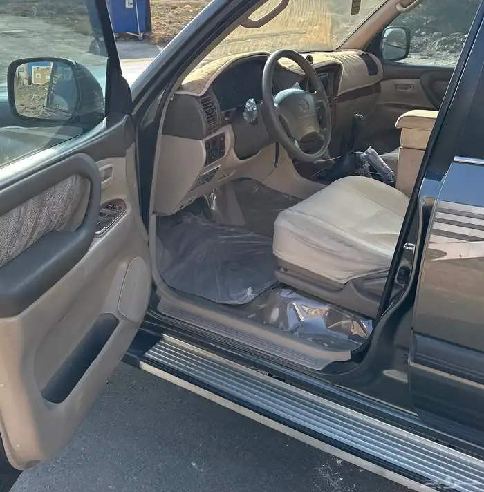 صالون لاندكروزر GXR2002 سعودي 2