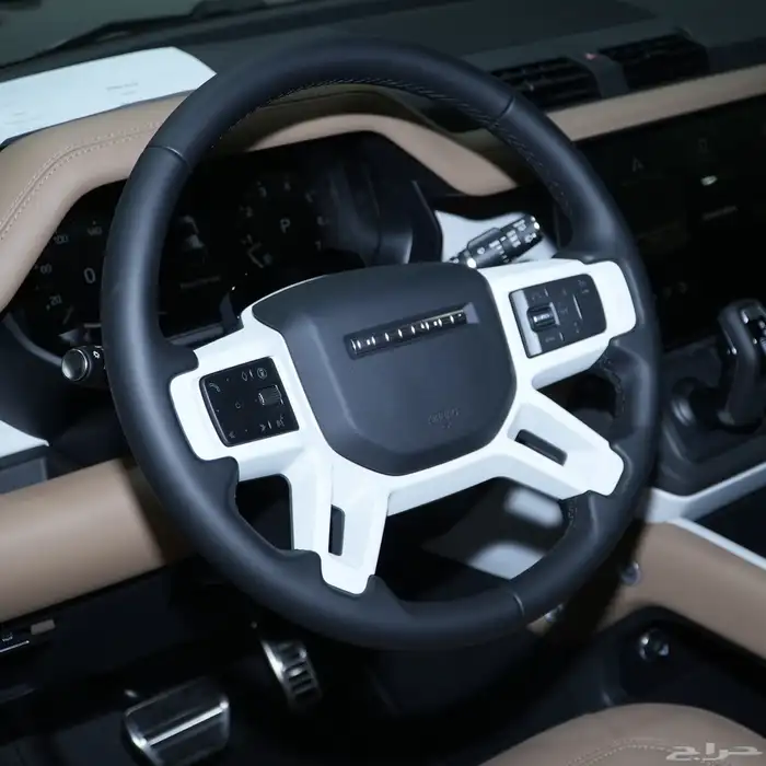 لاندروفر ديفندر SE 110 V4 موديل 2026 4