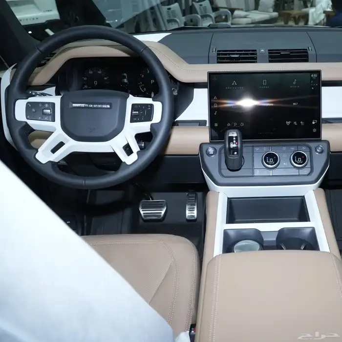 لاندروفر ديفندر SE 110 V4 موديل 2026 8