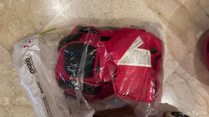 2 طقم احذية تزلج عدد مقاس 30 - 32 2