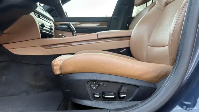 بي ام دبليو 740Li 2010 ( ممشى قليل ) 18