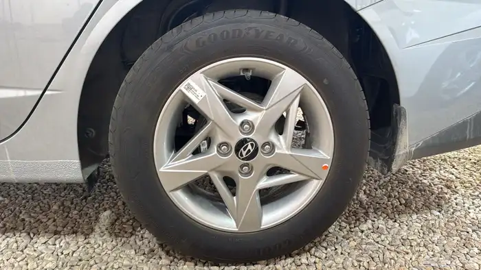 اكسنت 2026 فليت اصفار 8