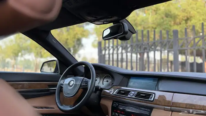 بي ام دبليو 740Li 2010 ( ممشى قليل ) 50