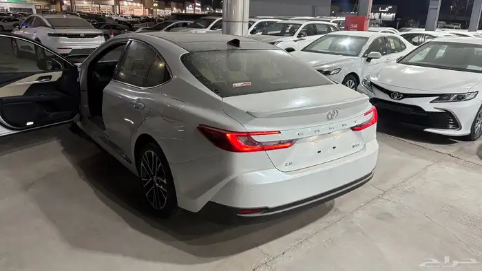 كامري هايبرد LE 2025 10