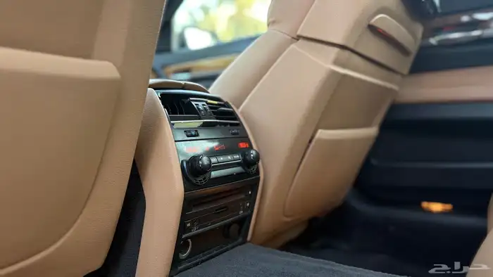 بي ام دبليو 740Li 2010 ( ممشى قليل ) 35