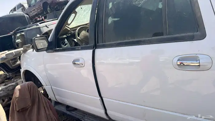 الحائر الان مندوب قطع غيار 20