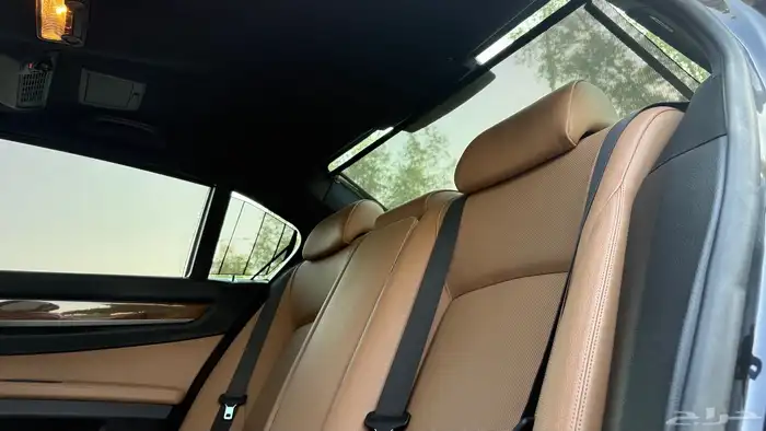 بي ام دبليو 740Li 2010 ( ممشى قليل ) 31