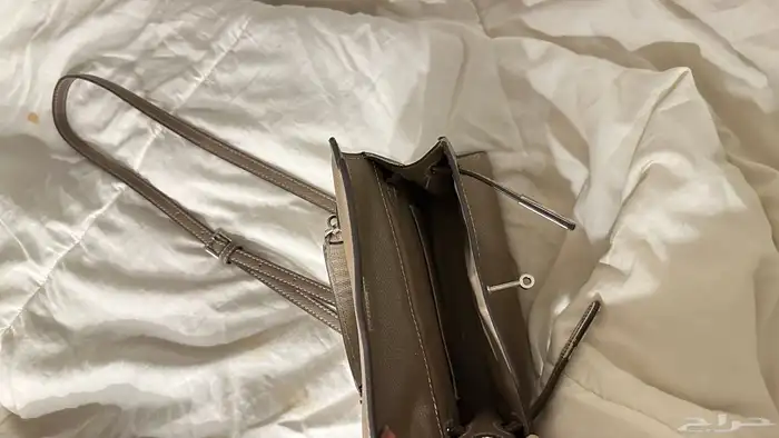 شنطه فخمه لون كاكي 6