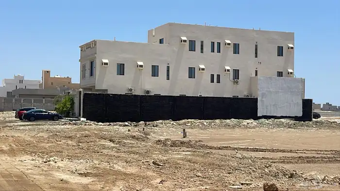 فيلا   3 شقق فالخلف للبيع 2