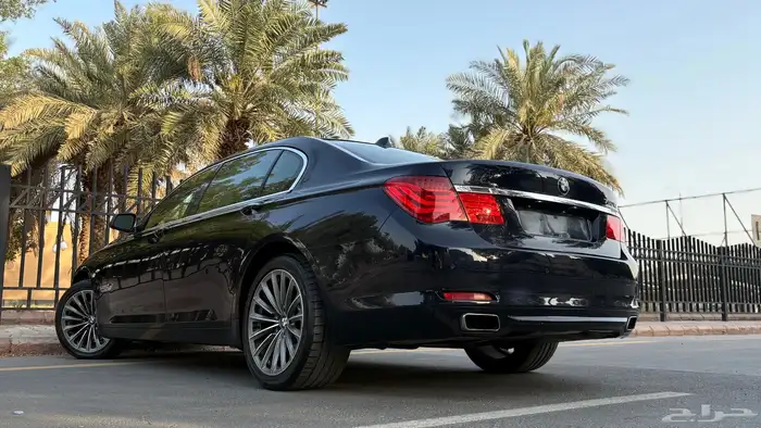 بي ام دبليو 740Li 2010 ( ممشى قليل ) 37