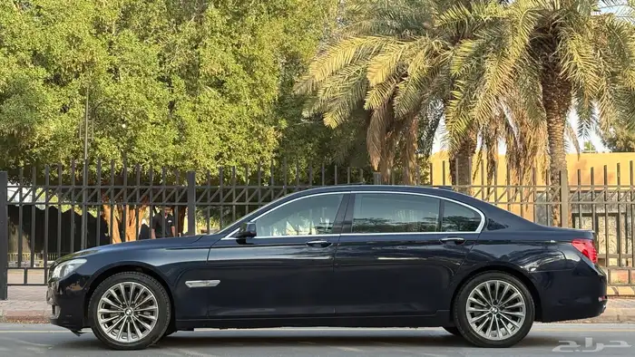 بي ام دبليو 740Li 2010 ( ممشى قليل ) 6