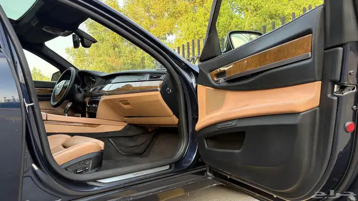 بي ام دبليو 740Li 2010 ( ممشى قليل ) 38