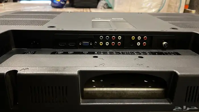 شاشه تلفزيون كبير نظيفه 42بوصه 2