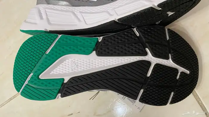 حذاء اديداس مقاس 40 للبيع 5