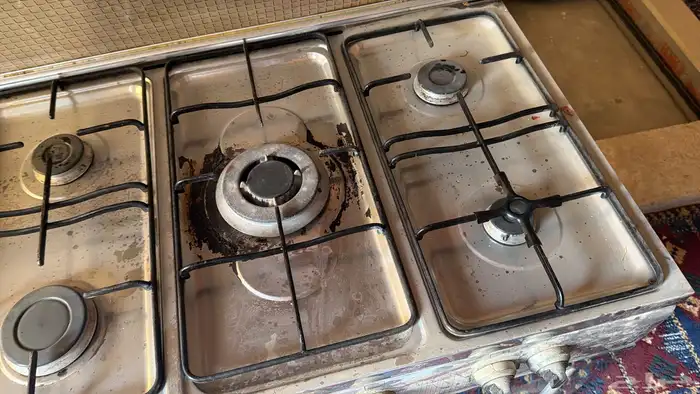 للبيع فرن غاز 0