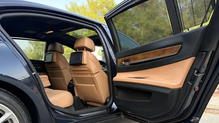بي ام دبليو 740Li 2010 ( ممشى قليل ) 45