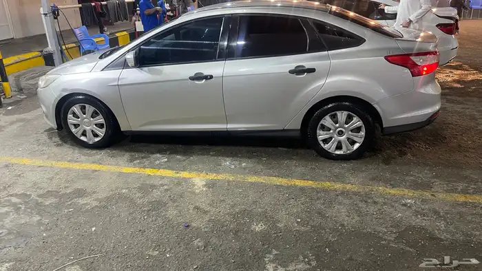 للبيع فورد فوكس 4 سلندر 0