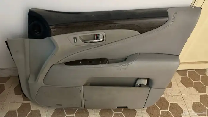 للبيع قطع لكزس 460 7