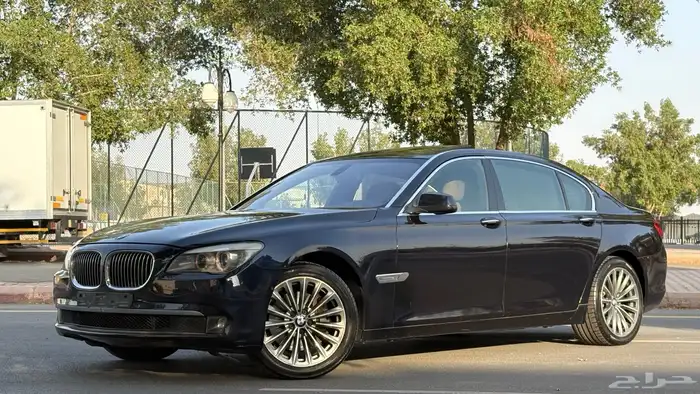 بي ام دبليو 740Li 2010 ( ممشى قليل ) 1
