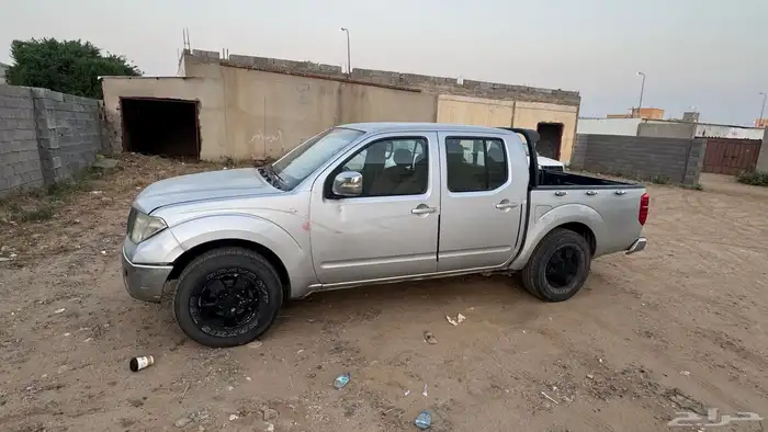 Nissan Navara SE 2010 used for sale Manual Gasoline 2