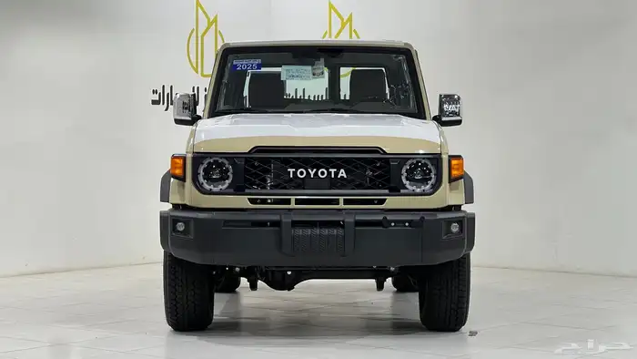 تويوتا ربع V6.2025فل كامل رفرف بريمي بنزين40عام. 2