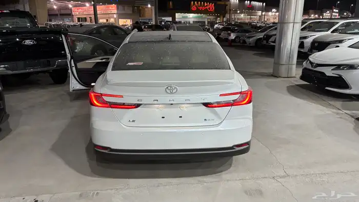 كامري هايبرد LE 2025 11