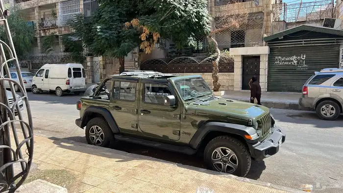 جيب رانجلر سبورت 2023 15