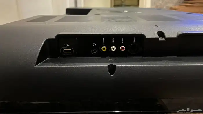 شاشه تلفزيون كبير نظيفه 42بوصه 3