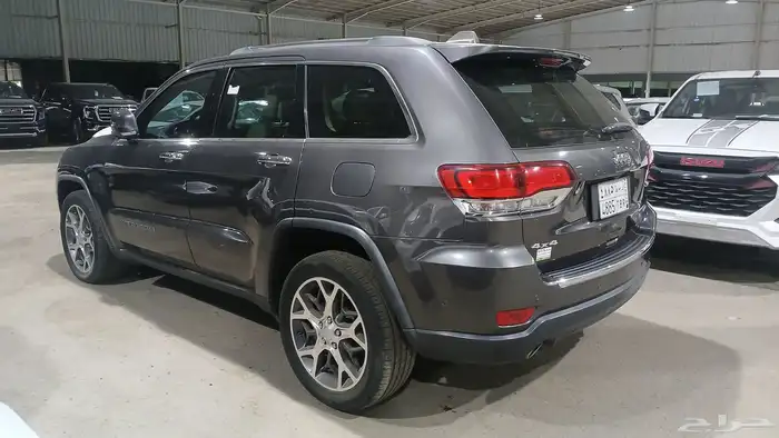 جيب قراند شيروكي 2020 عداد186000 1