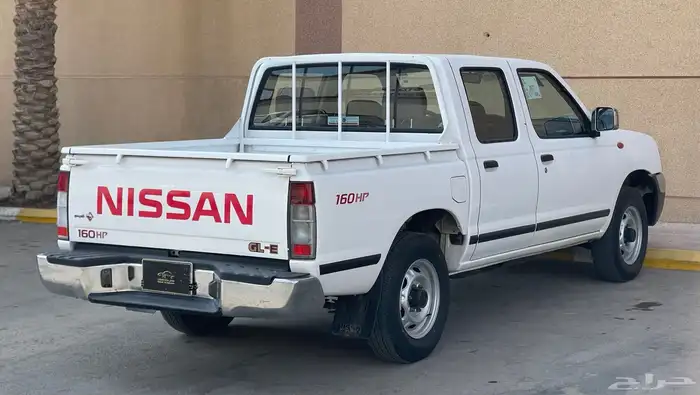 نيسان- ددسن-2013-غمارتين- بنزين-GL- قير عادي- بدون دبل- مخزن 4