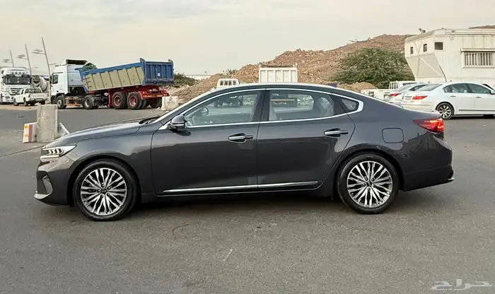 كيا كادينزا 2020 ( بنزين ) شبه جديدة للبيع 6