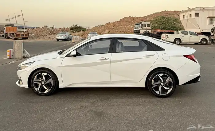 هونداي النترا 2021 ( بنزين ) فل كامل بدون فتحه سقف للبيع 6