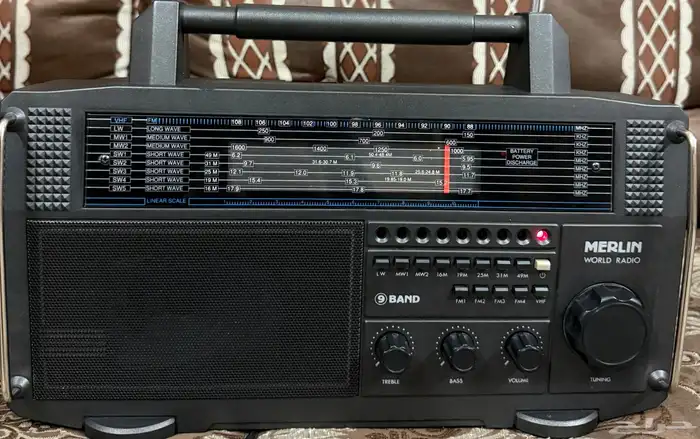 رادو روسي UEGA MERLIN WORLD RADIO قديم 1