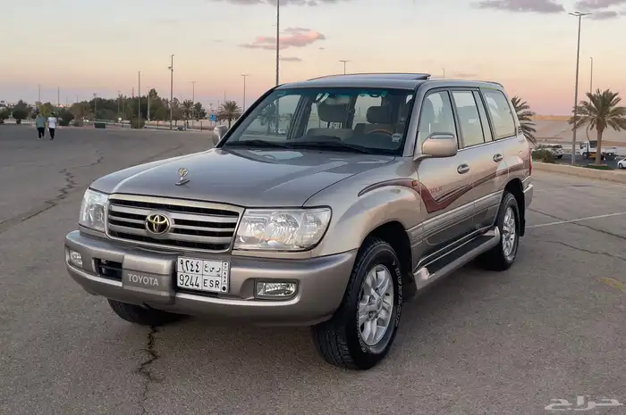 لاندكروزر 2007 فل 1