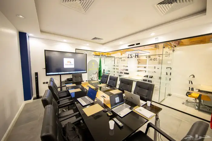 مكاتب مؤثثة للإيجار 16