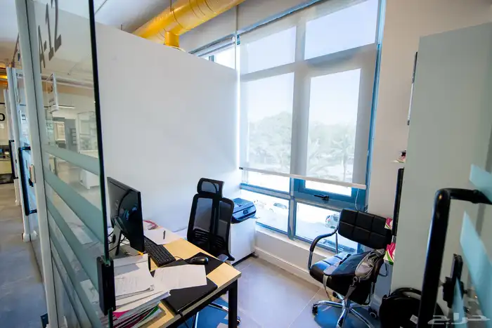 مكاتب مؤثثة للإيجار 7