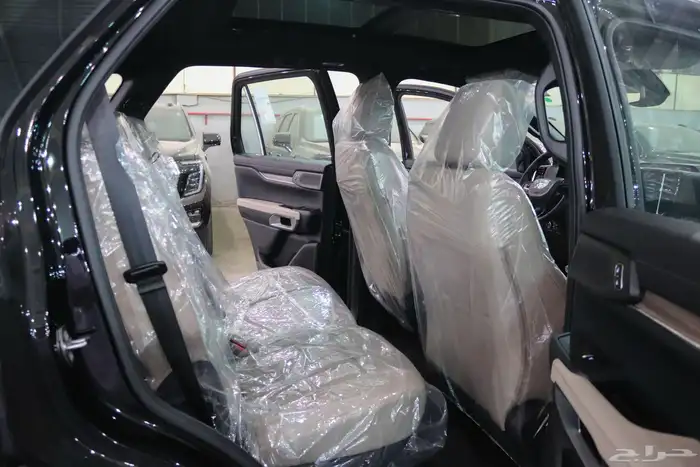 فورد ايفرست لمتد بنزين موديل 2025 بسعر 181.700 10