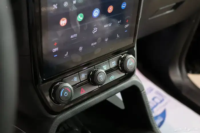 فورد ايفرست لمتد بنزين موديل 2025 بسعر 181.700 14