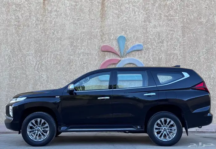 مستبيشي مونتيرو 2022 بحالة ممتازة 6