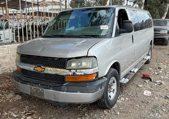 فان 2006 تشليح( قطع غيار فقط) 0