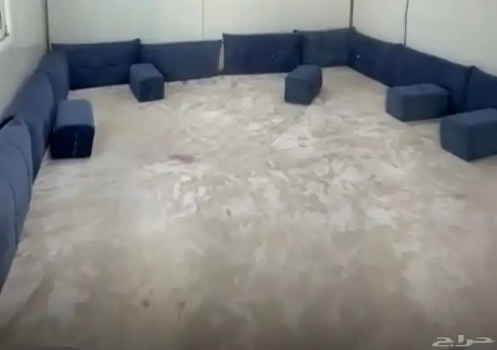 كنب ارضي نظيف وجديد مع الفرشة 1