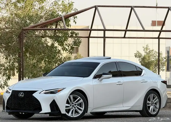 لكزس is300 2023 ممشى (39) الف 7