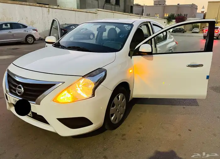 نيسان صني 2022 للبيع 1