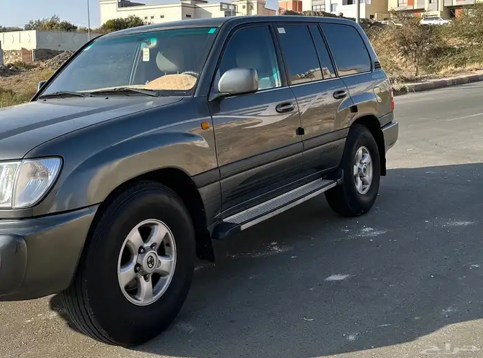 صالون لاندكروزر GXR2002 سعودي 4