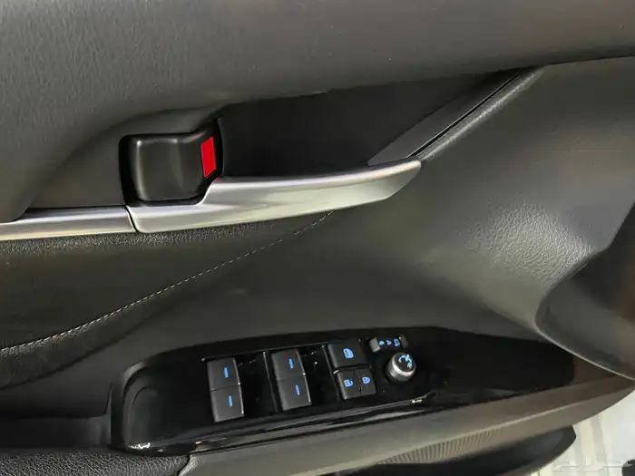 تويوتا كامري 2024 فل لومير وارد الصين ( بنزين ) 4 سلندر 9