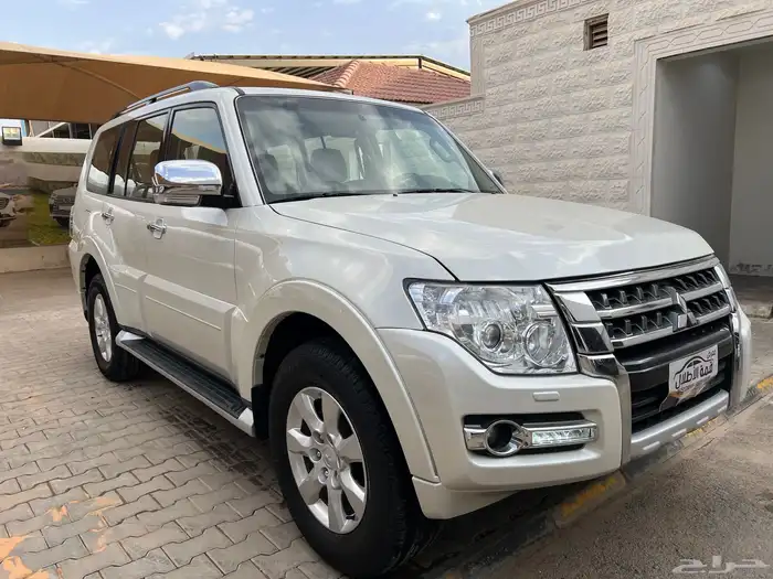 باجيرو 2022 بنزين فل كامل نظيف جدا لدى قمة الاطلال 3