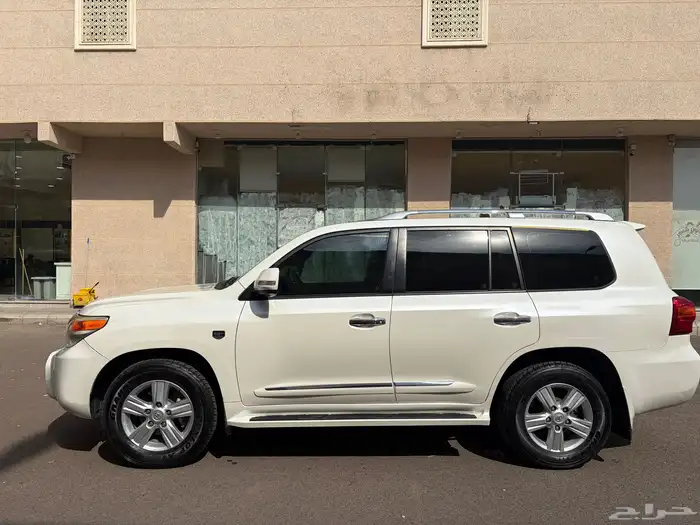 جيب لاند كروزر 2015 فل كامل GXR3 v8. عام 60 1