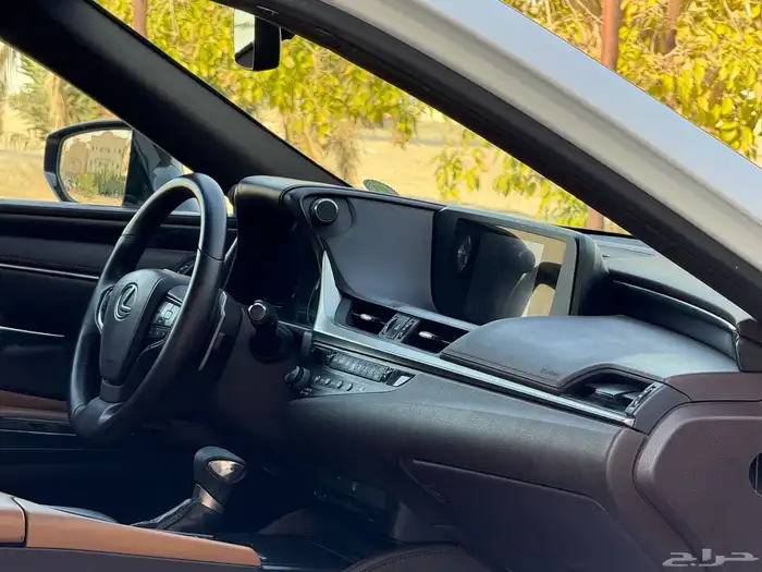 لكزس ES300h 2020 ممشى (92)الف 5