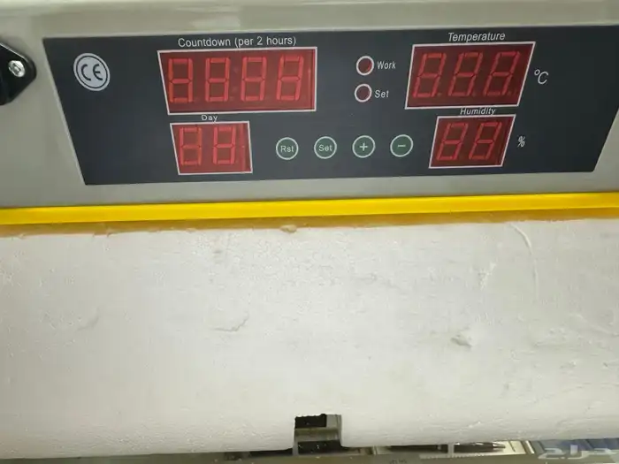 فقاسة كهربائية 64 بيضة رول 3